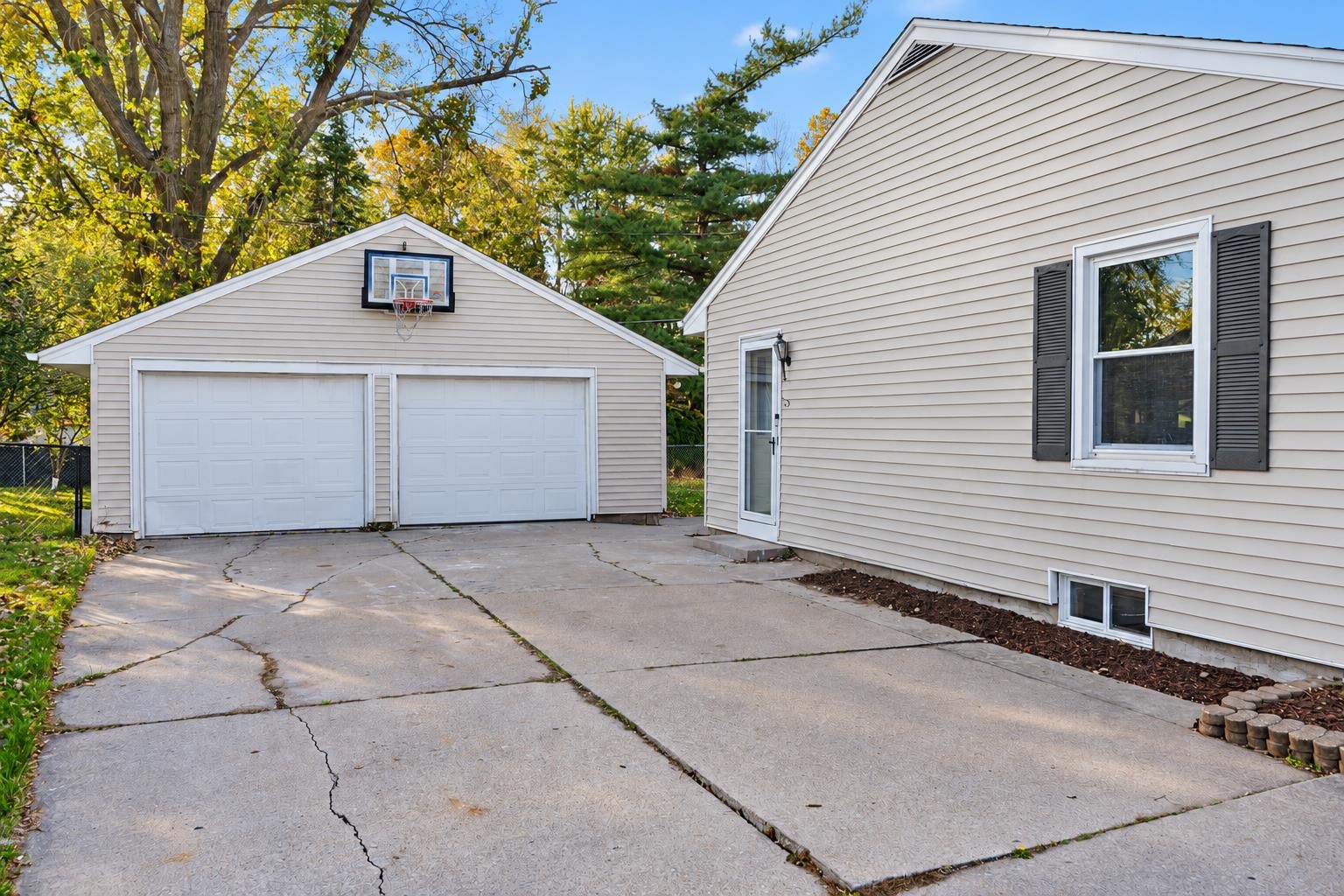 Property photo 31